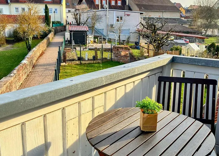 Apartment Ferienwohnung Spessartzeit - ruhig, mit Balkon&Naturblick